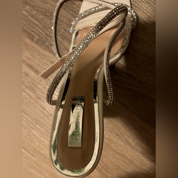 Be Mine High Heels - Picture 2 of 6